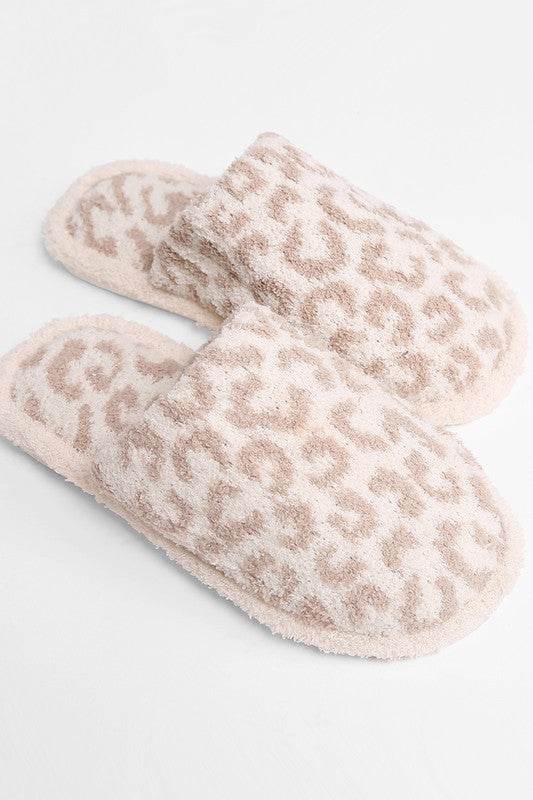 Walking In a Winter Wonderland Leopard Fur Slippers