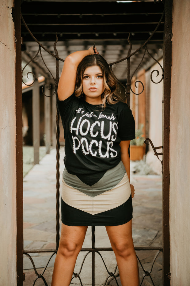 "It's Just a Bunch of Hocus Pocus" Graphic Tee (Black)