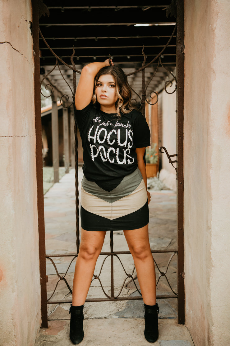 "It's Just a Bunch of Hocus Pocus" Graphic Tee (Black)