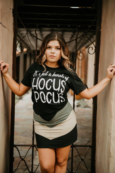 "It's Just a Bunch of Hocus Pocus" Graphic Tee (Black)