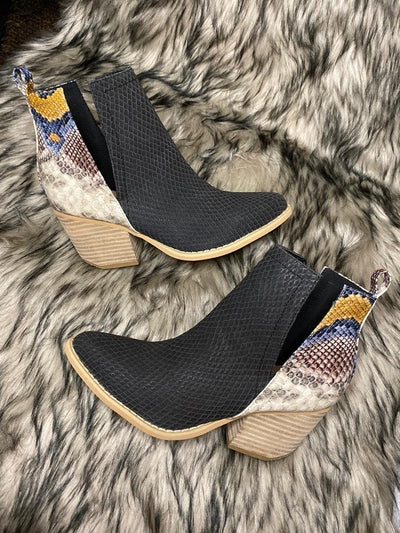 Sassy Snakeskin Ankle Booties (Black)