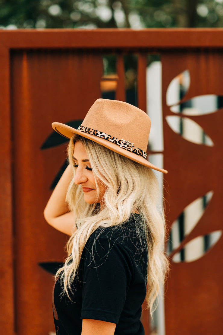 Wide Brim Leopard Band Fedora Hat (Khaki)