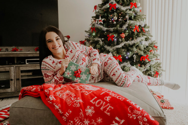 Santas Reindeer Print Pajama Set