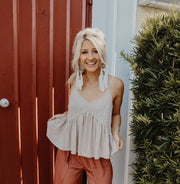 Marled Knit Ruffled Tank Top (Taupe)