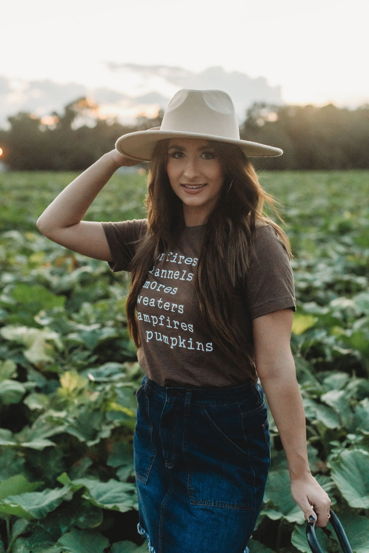 Bonfires Flannels S'mores Sweaters Campfires & Pumpkins Graphic Tee (Brown)