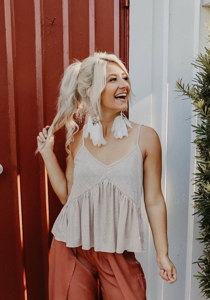 Marled Knit Ruffled Tank Top (Taupe)