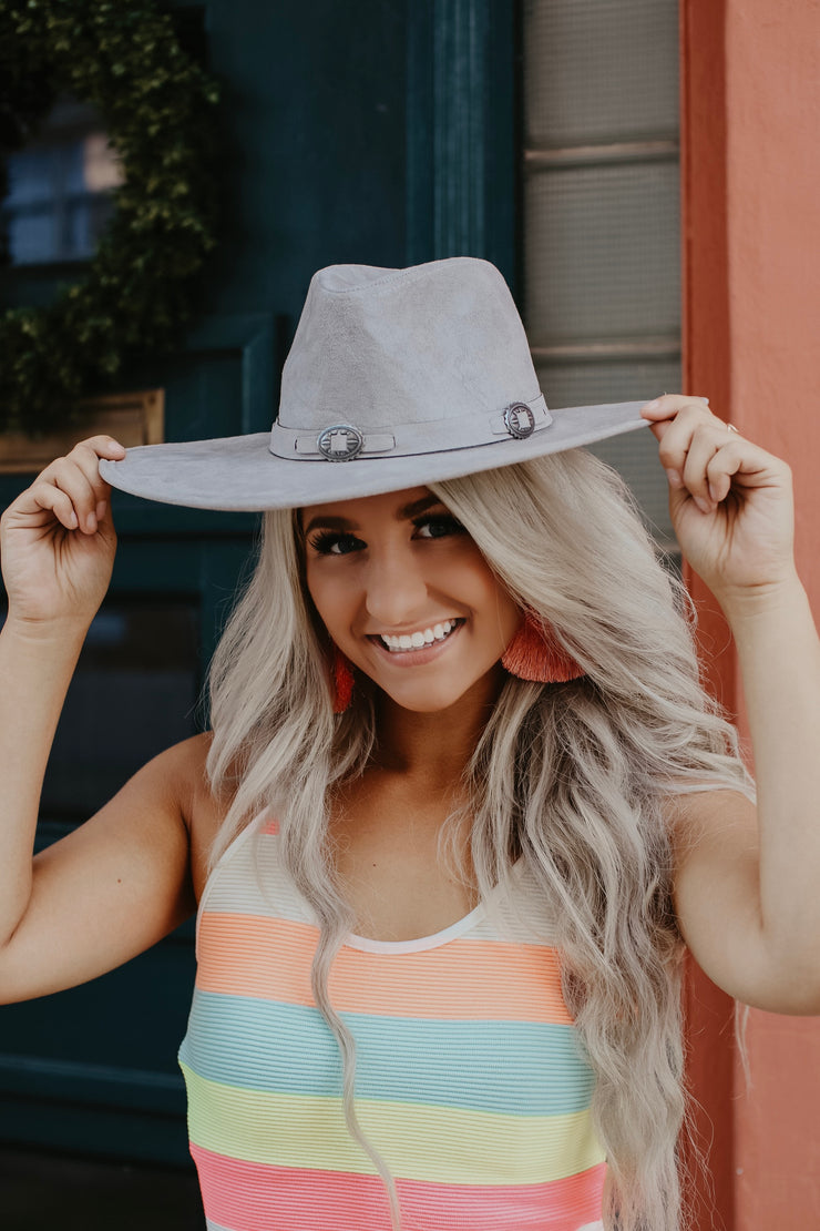 Grey Suede Buckle Band Wide Brim Hat