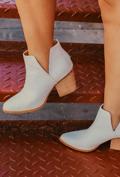 Making my way Downtown Cut Out Booties (White)