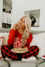 I Just Wanna Bake Stuff and Watch Christmas Movies Tee